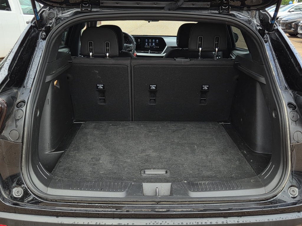 Used 2024 Chevrolet Trax SUV