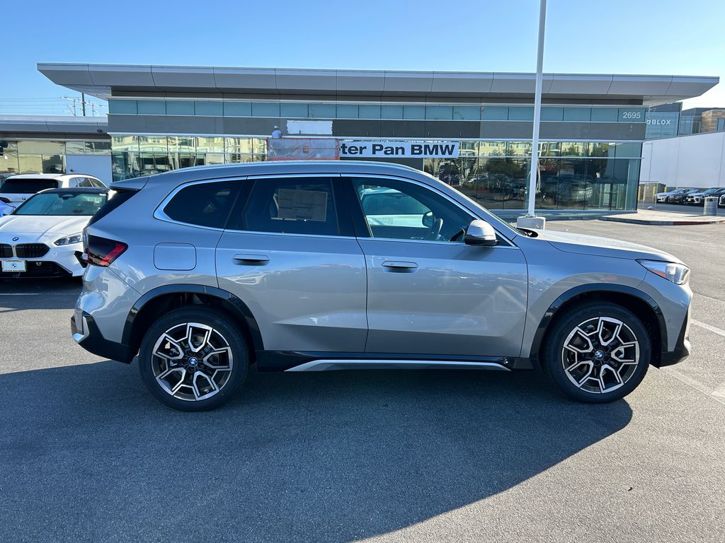 Thumbnail: 2026 BMW X1 - 6