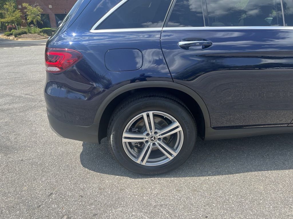 2021 Mercedes-Benz GLC GLC 300 18