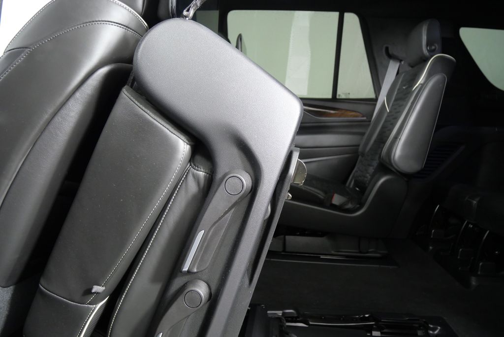 2021 Cadillac Escalade Sport Platinum 17
