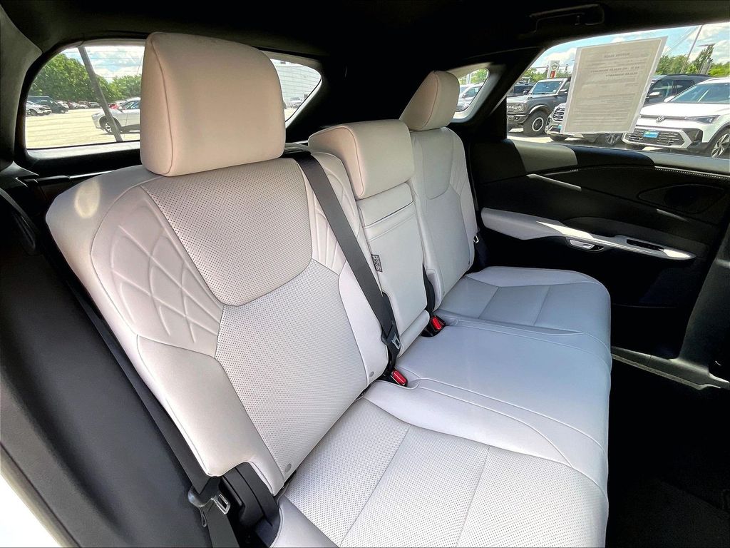 2024 Lexus RX — photo 15