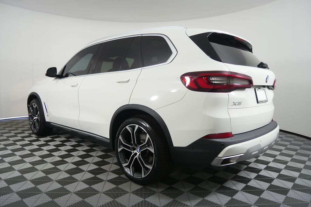 Thumbnail: 2023 BMW X5 - 5