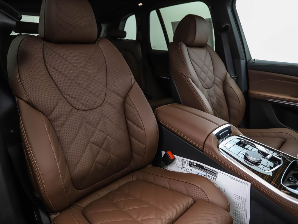 Thumbnail: 2026 BMW X5 - 32