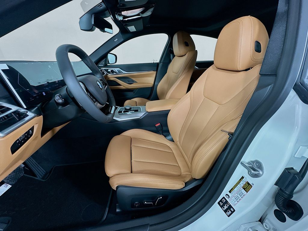 Thumbnail: 2026 BMW 4 Series - 16