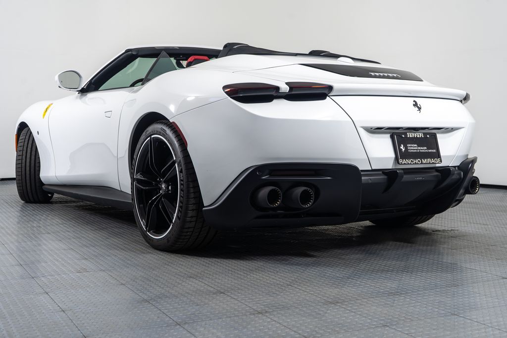 2025 Ferrari Roma Spider photo 2