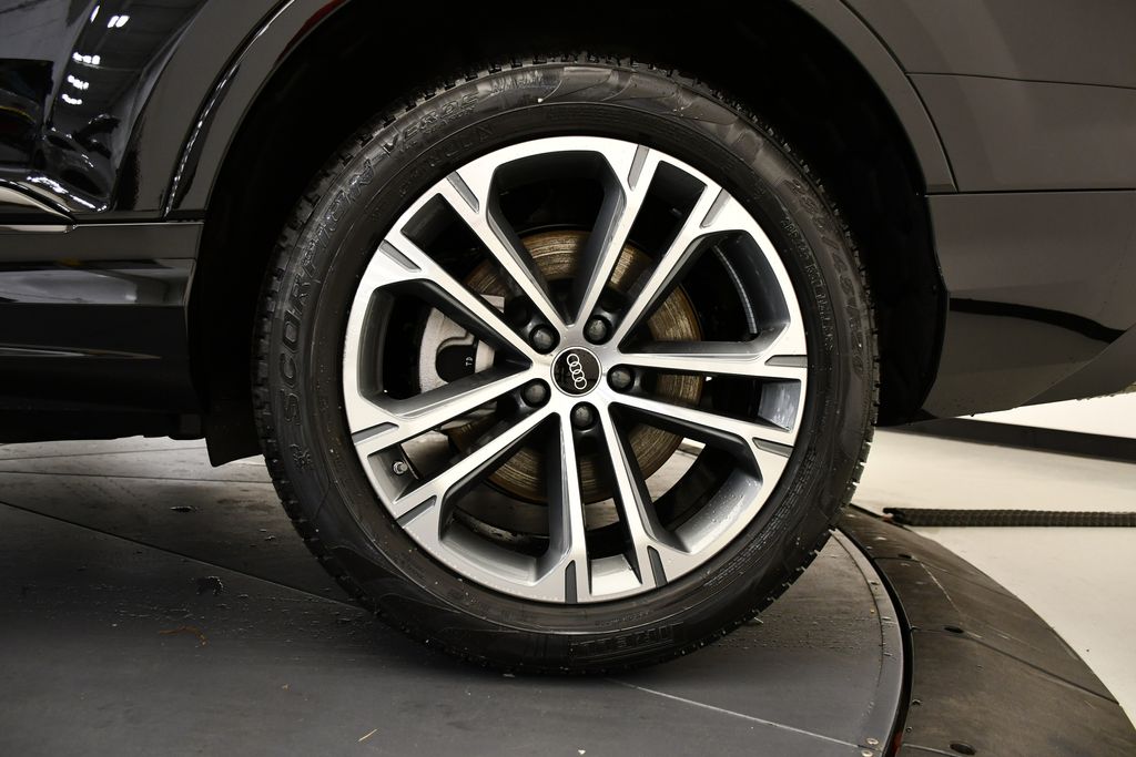 2025 Audi Q7  14
