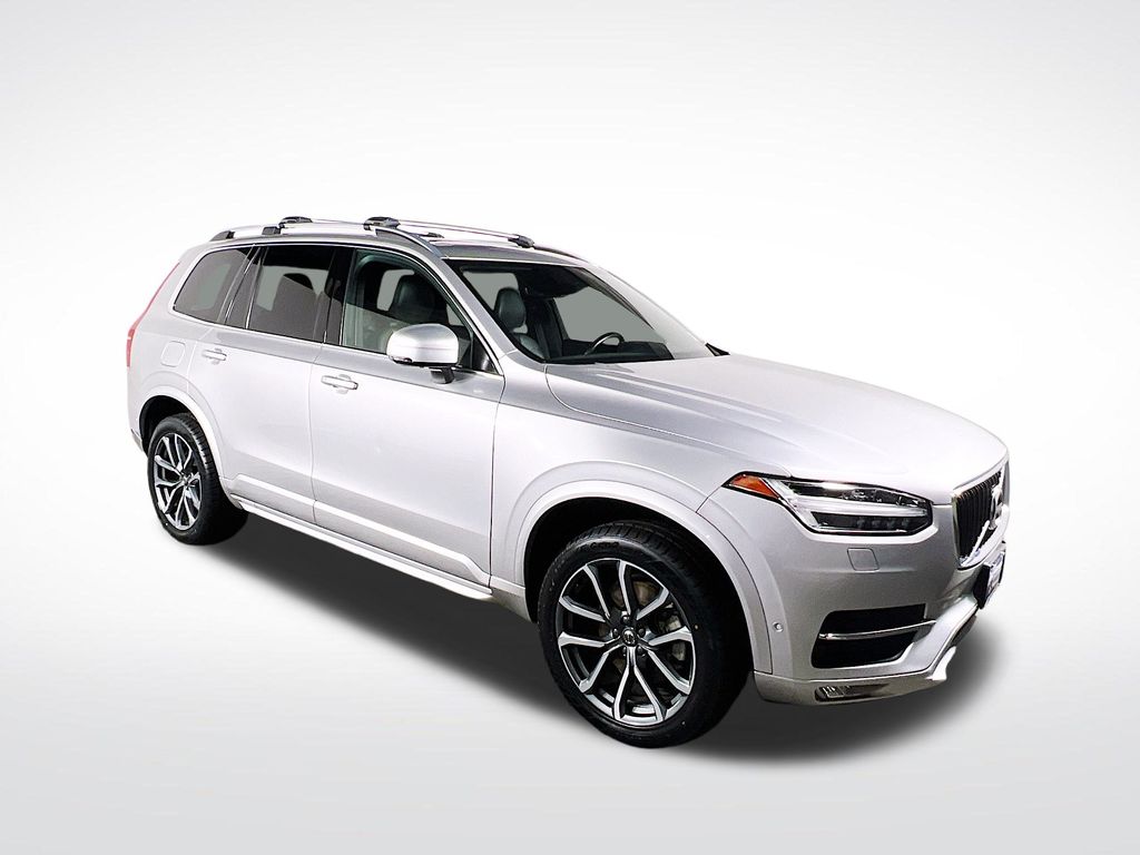 Used 2018 Volvo XC90 Momentum with VIN YV4102PK2J1355042 for sale in Gladstone, OR