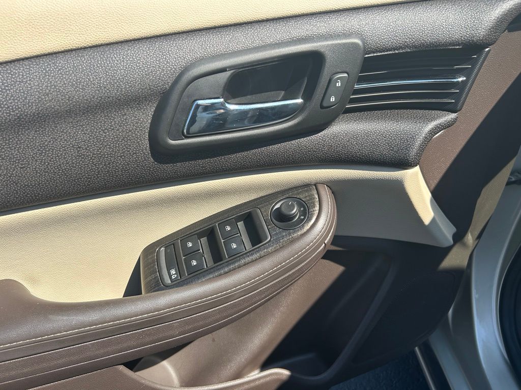 Thumbnail: 2014 Chevrolet Malibu - 26