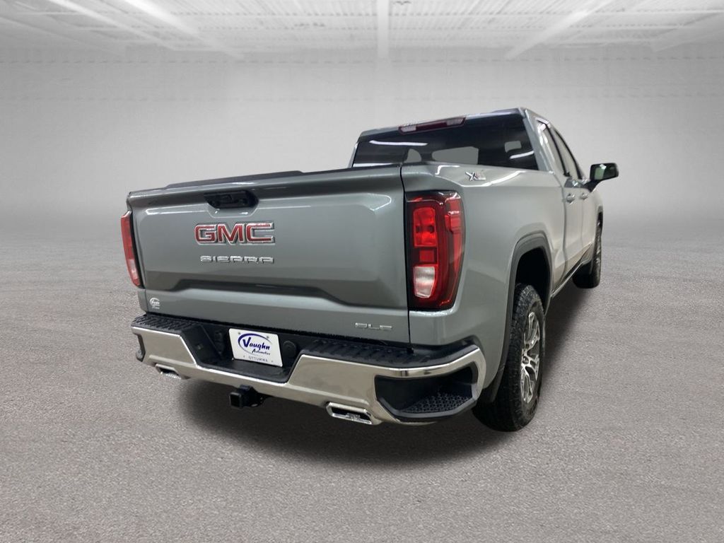 2025 GMC Sierra 1500 SLE photo