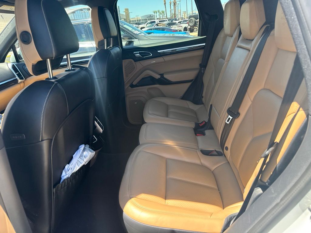 Thumbnail: 2017 Porsche Cayenne - 8