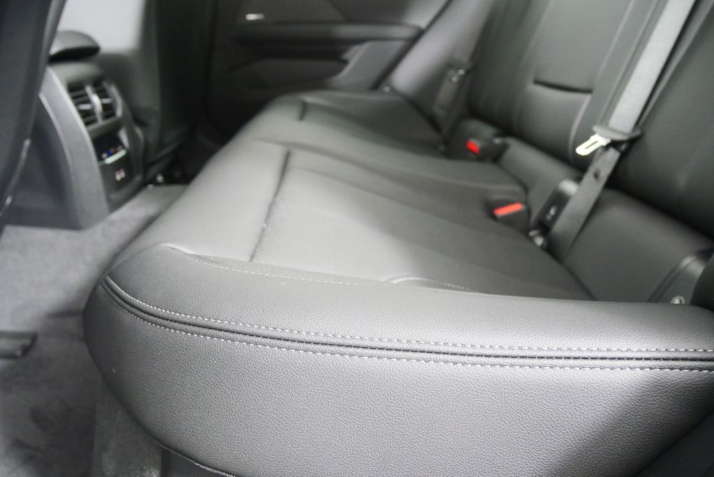 Thumbnail: 2025 BMW i4 - 15