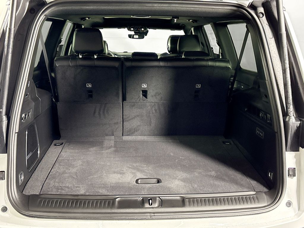 2026 Jeep Grand Wagoneer L 