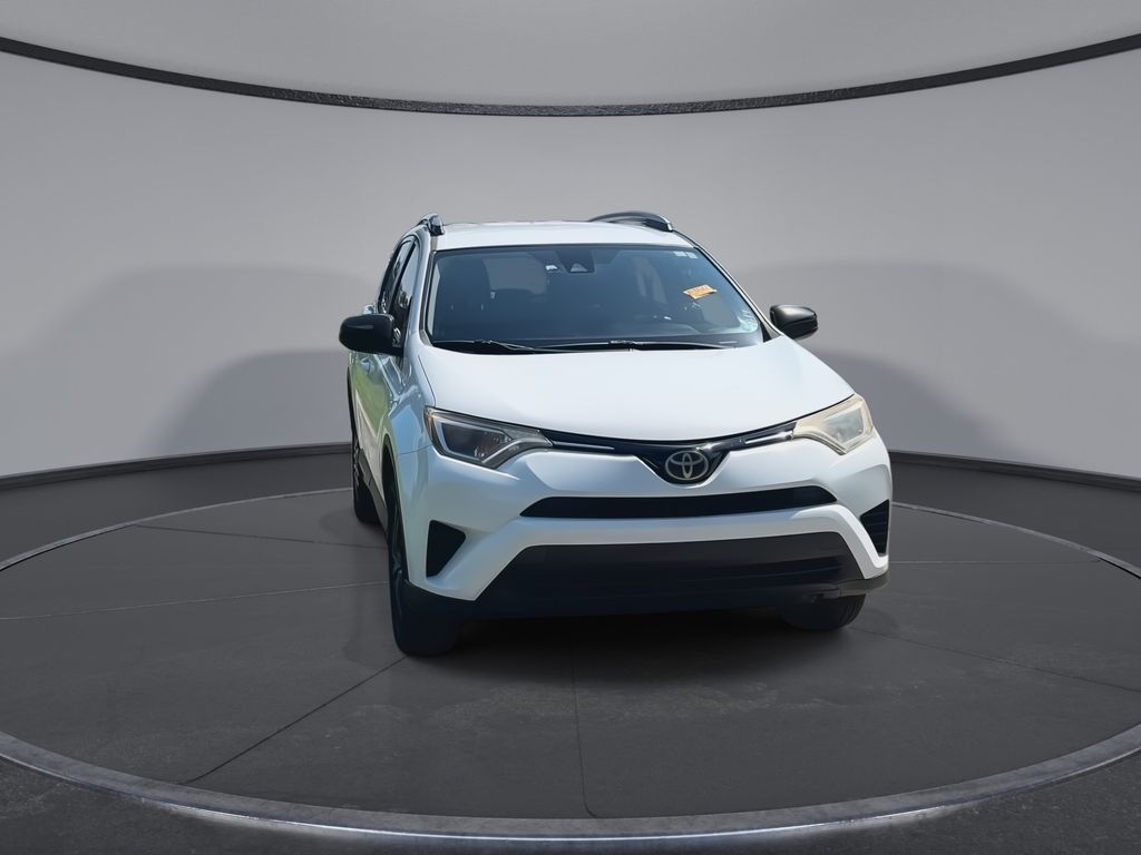 Thumbnail: 2018 Toyota RAV4 - 3