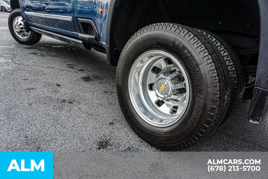 Used 2024 Blue Chevrolet High Country image 17