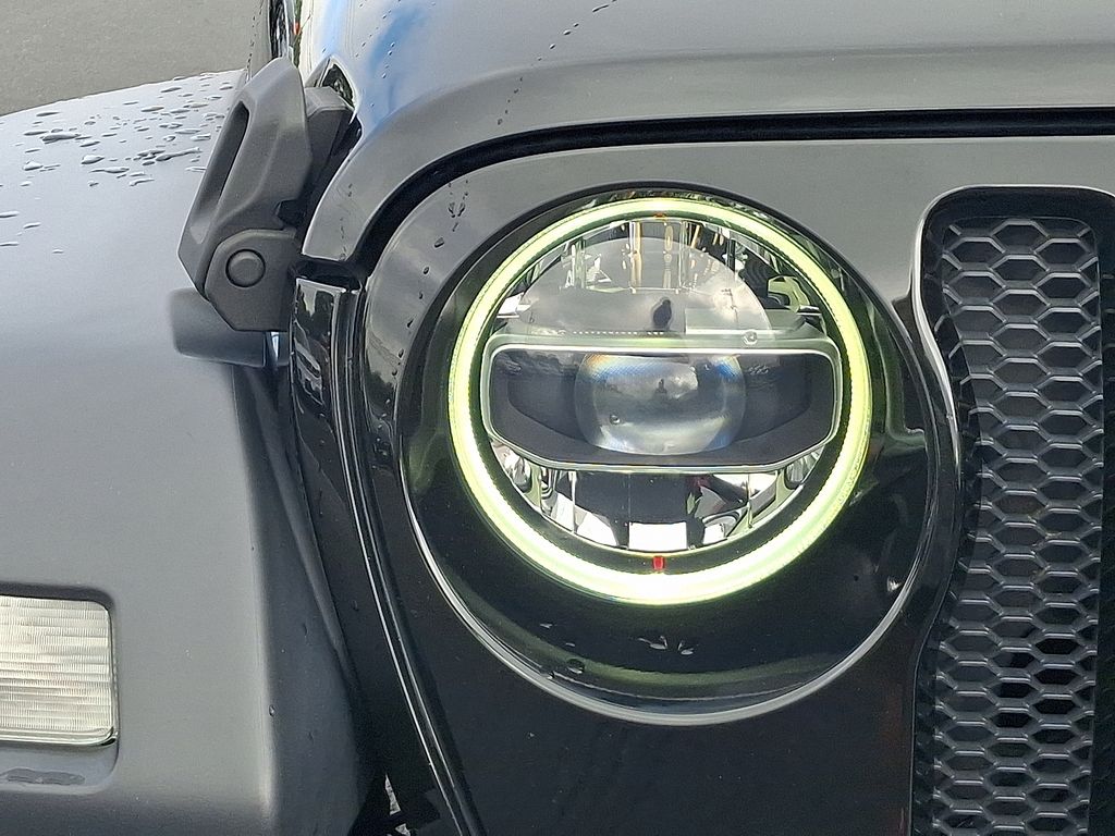 Thumbnail: 2020 Jeep Wrangler - 10