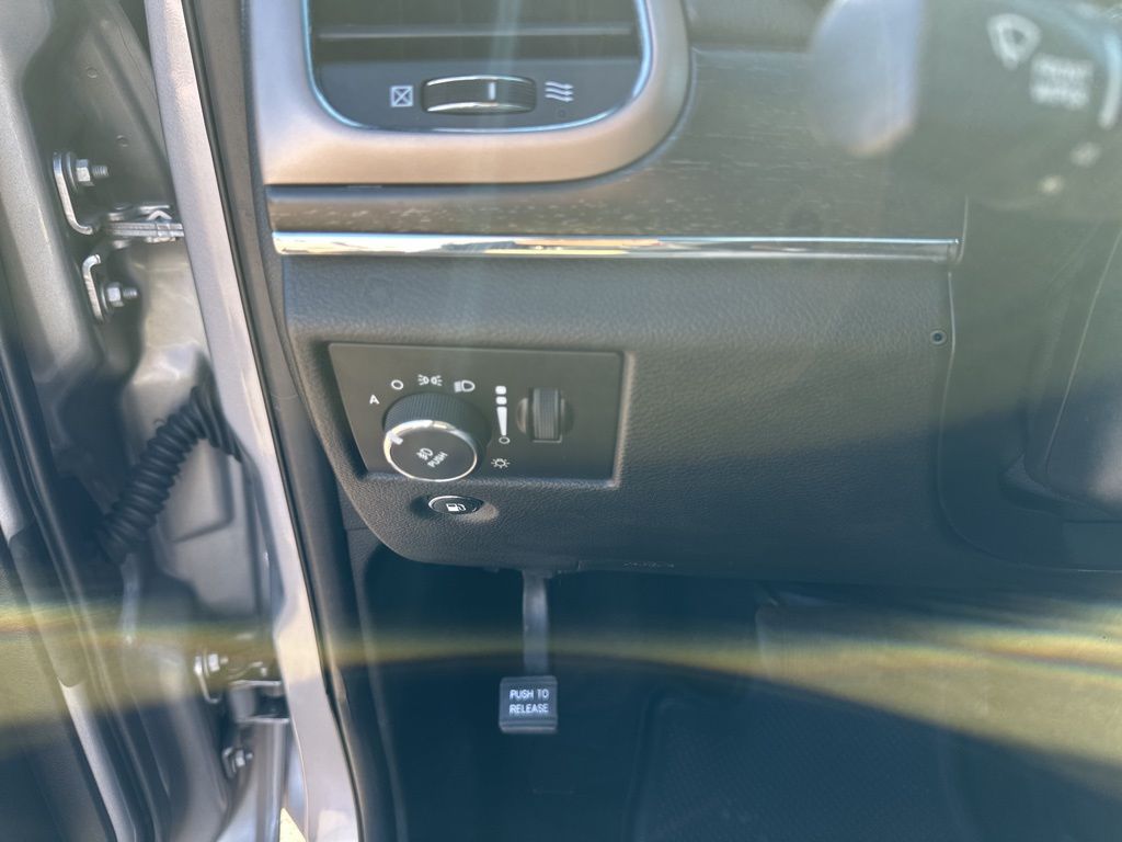 Used Car 2017 Jeep Grand Cherokee  Limited For Sale Under $20,000 In Austin, Texas