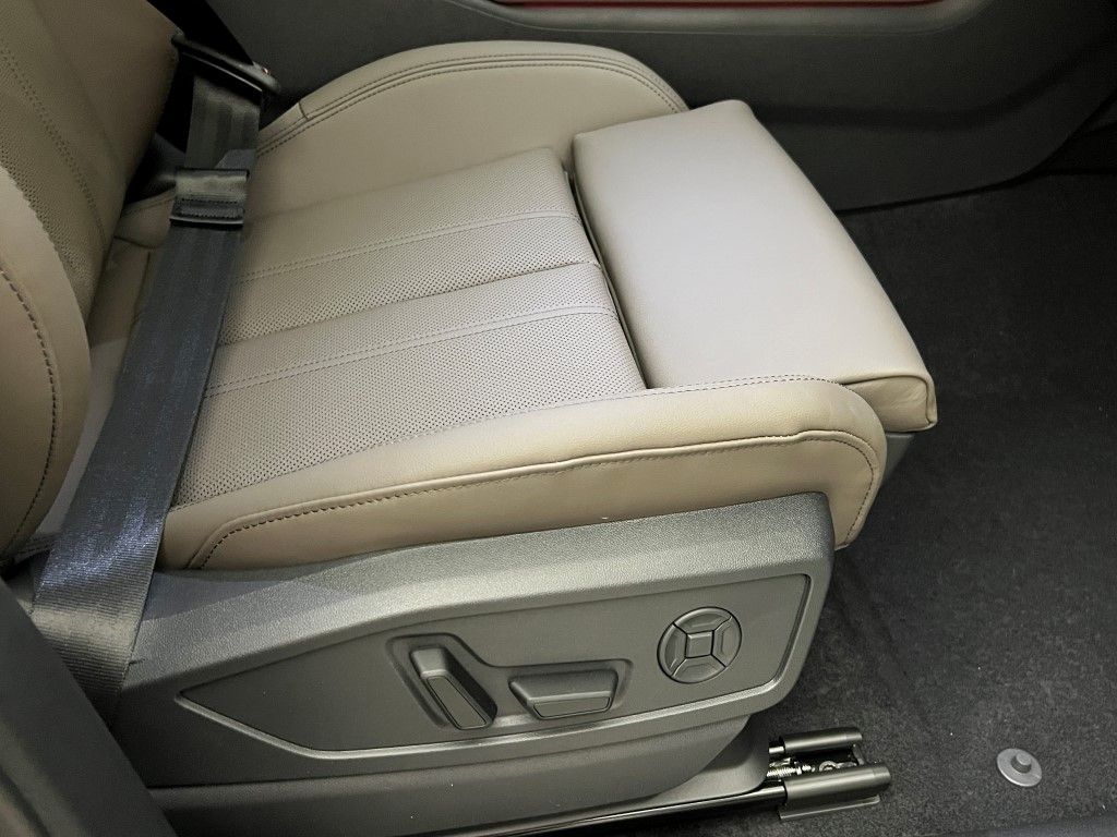 Thumbnail: 2025 Audi Q5 - 14