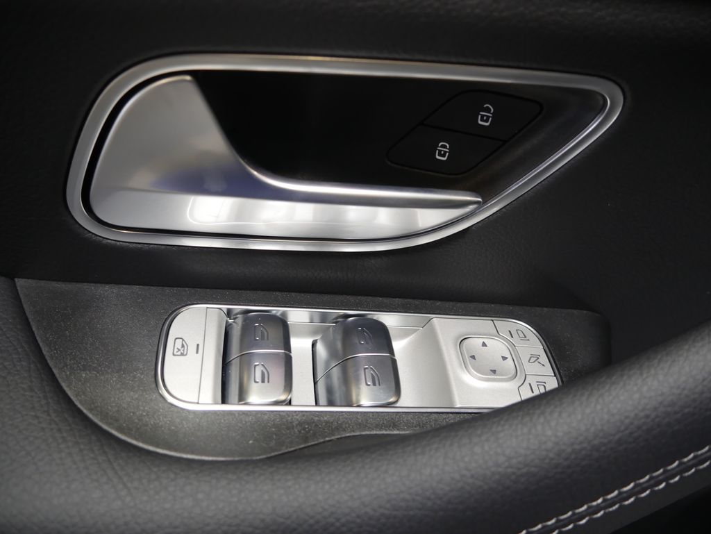 Thumbnail: 2026 Mercedes-Benz GLE - 18