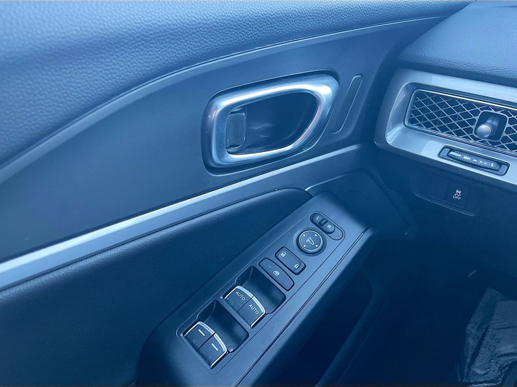 Used 2025 White Acura Base image 17