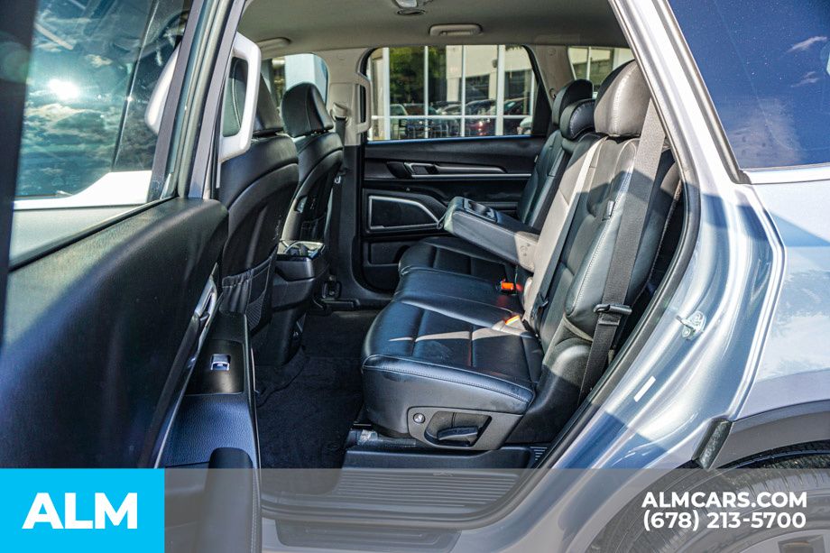 Used 2024 Silver Kia LX image 20