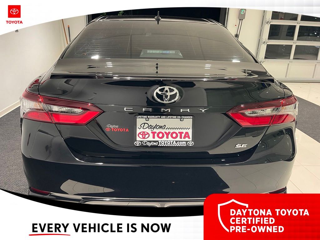2024 Toyota Camry SE - Photo 13