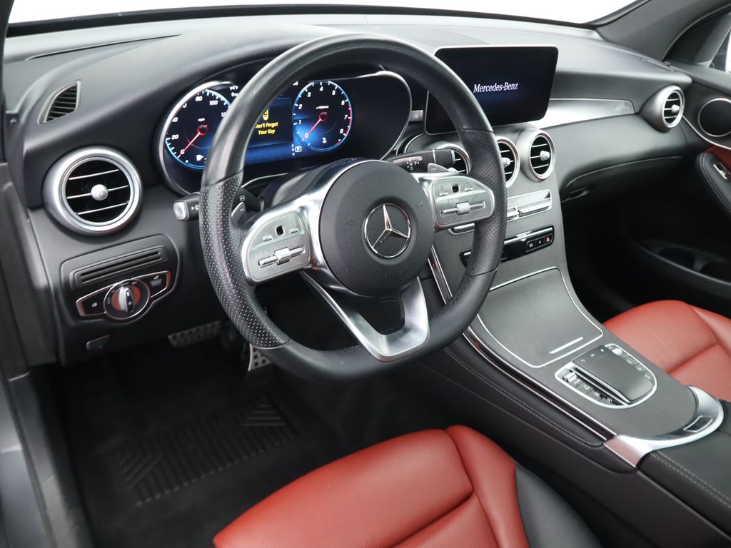 2021 Mercedes-Benz GLC 300 9