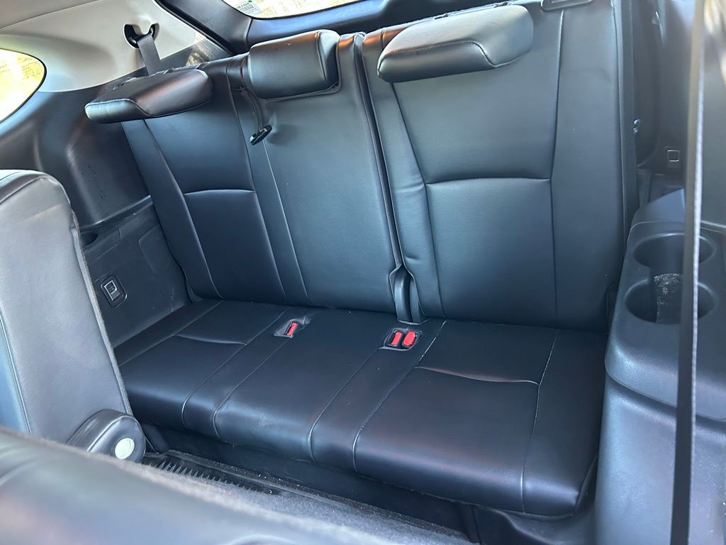 Thumbnail: 2023 Toyota Highlander - 13