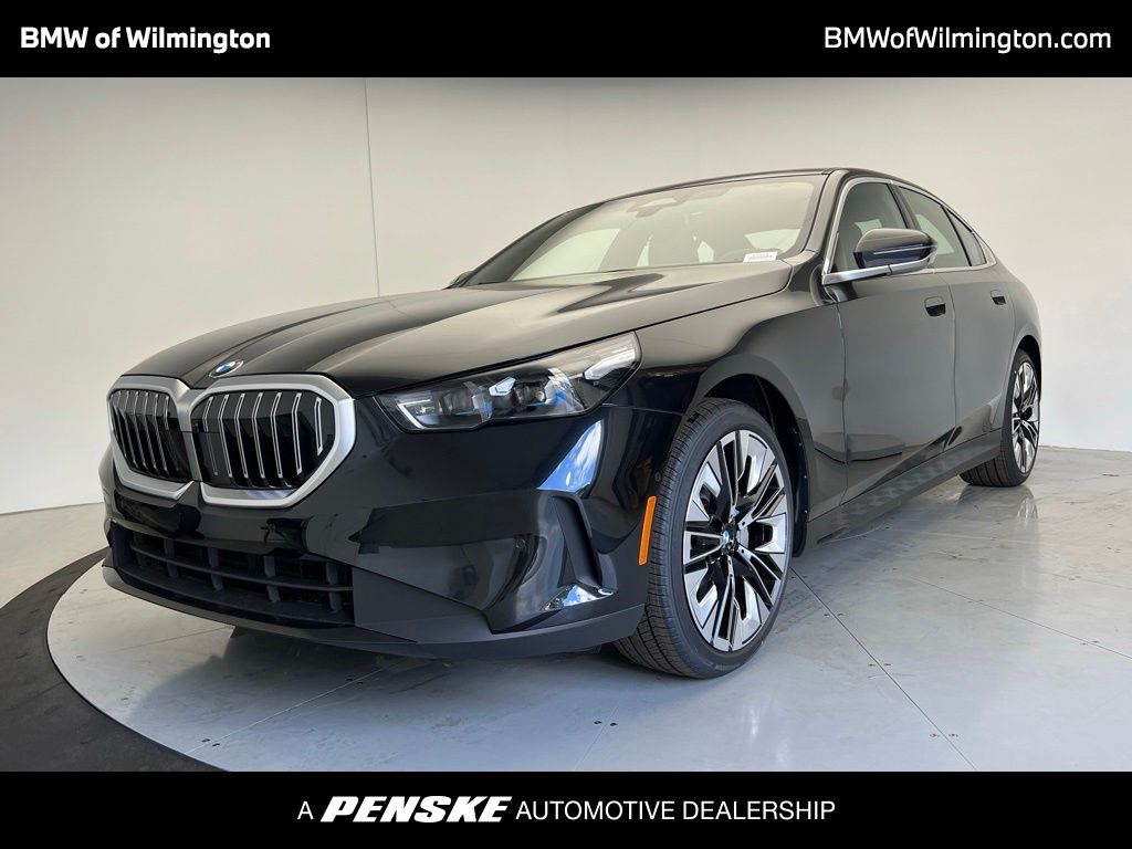 Thumbnail: 2027 BMW 5 Series - 1