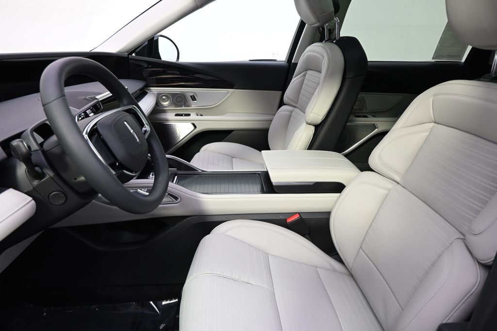 New 2026 Gray Lincoln Reserve image 13