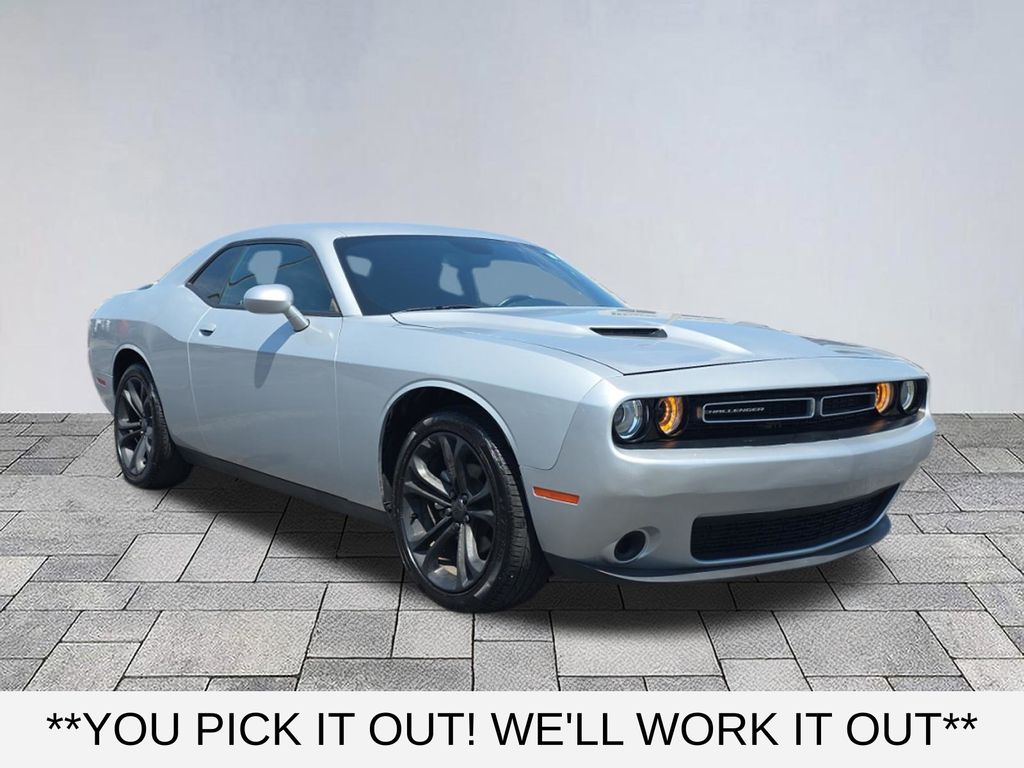 Triple Nickel Clearcoat 2022 Dodge Challenger Coupe Rear-Wheel Drive 8-Speed Automatic