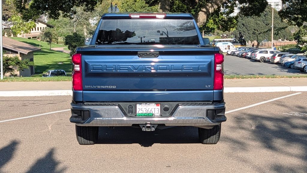 Used 2022 Chevrolet Silverado 1500 LT 4D Crew Cab