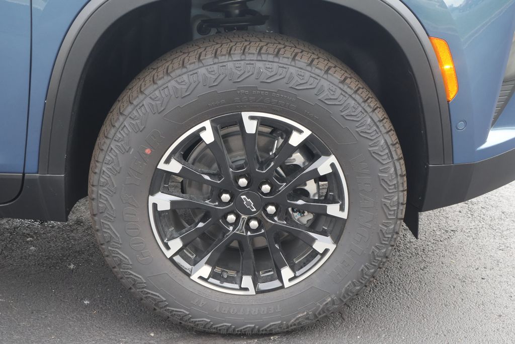 Thumbnail: 2026 Chevrolet Traverse - 11