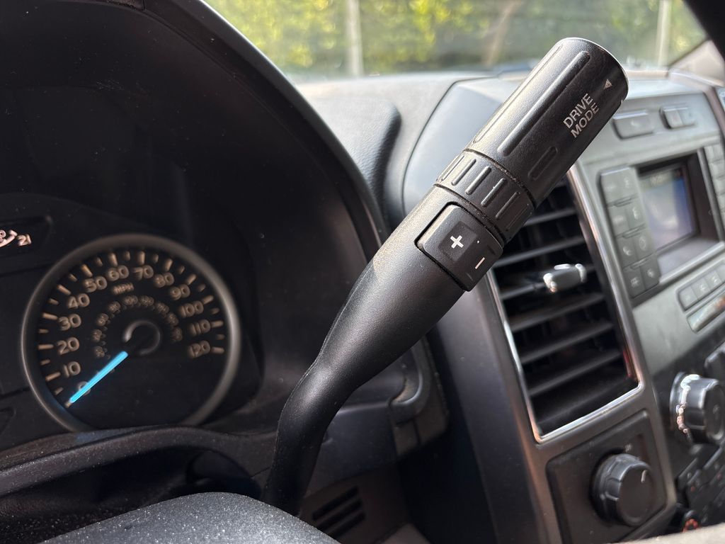 Used 2018 Black Ford  image 27