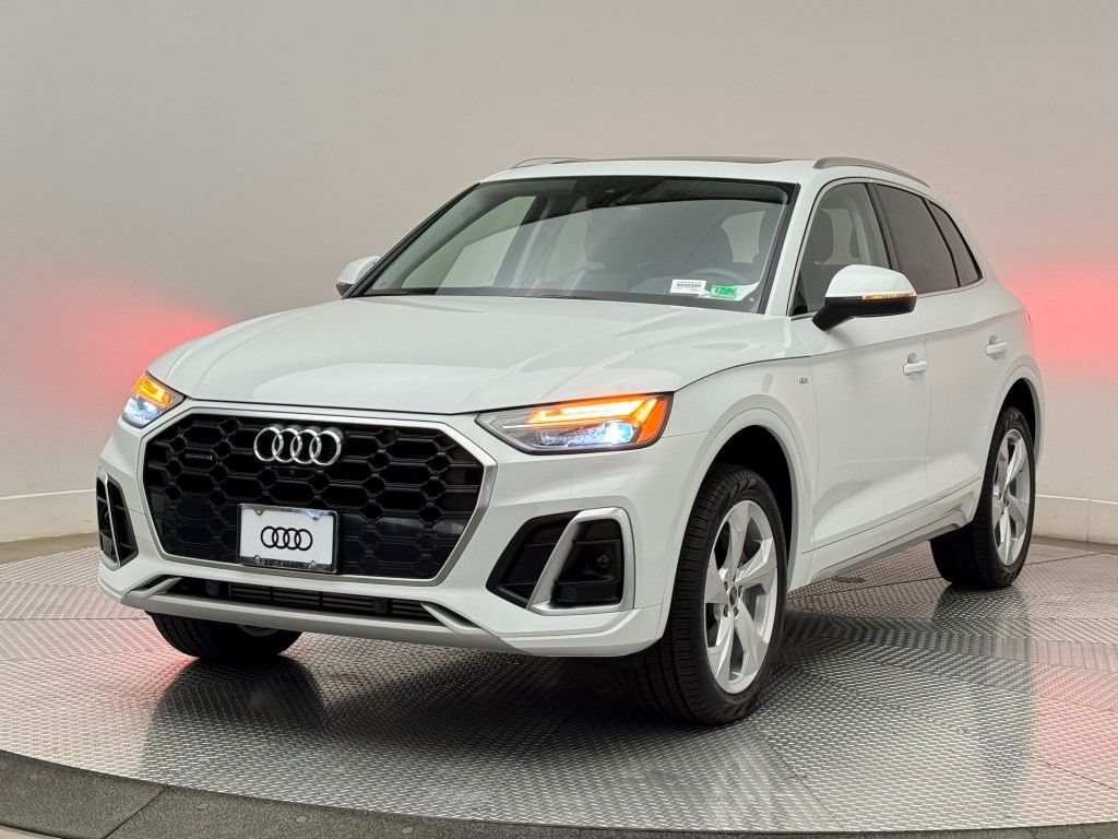 2025 Audi Q5 e Premium Plus 4