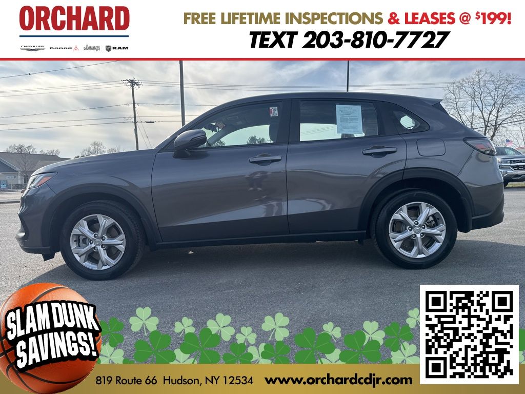 View vehicle photo 6