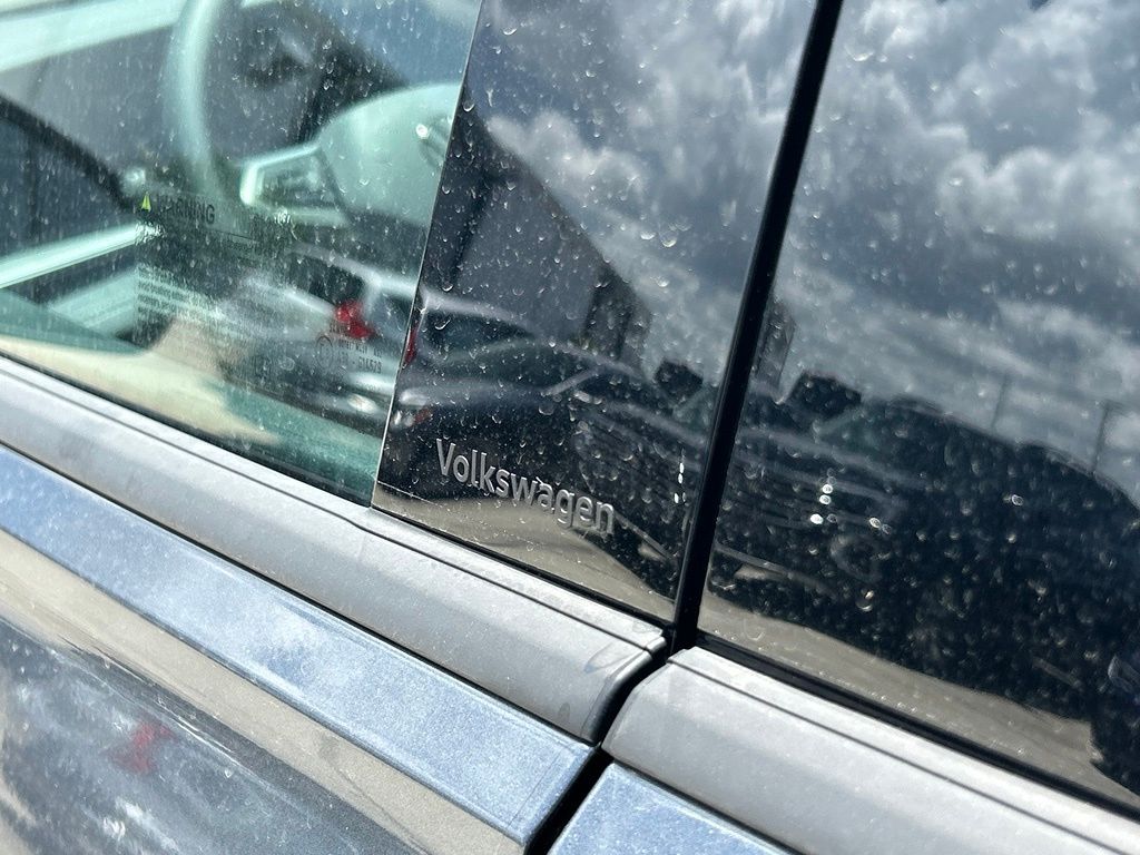 New 2026 Platinum Gray Volkswagen 2.0T SE image 26