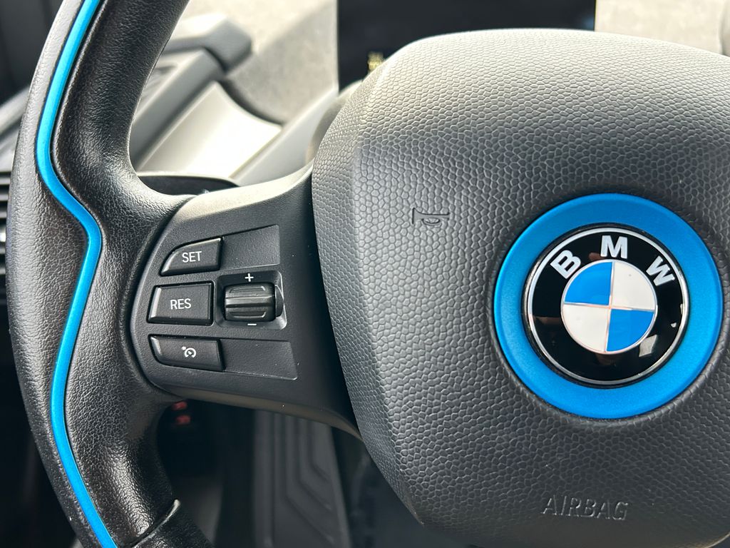 Thumbnail: 2018 BMW i3 - 19