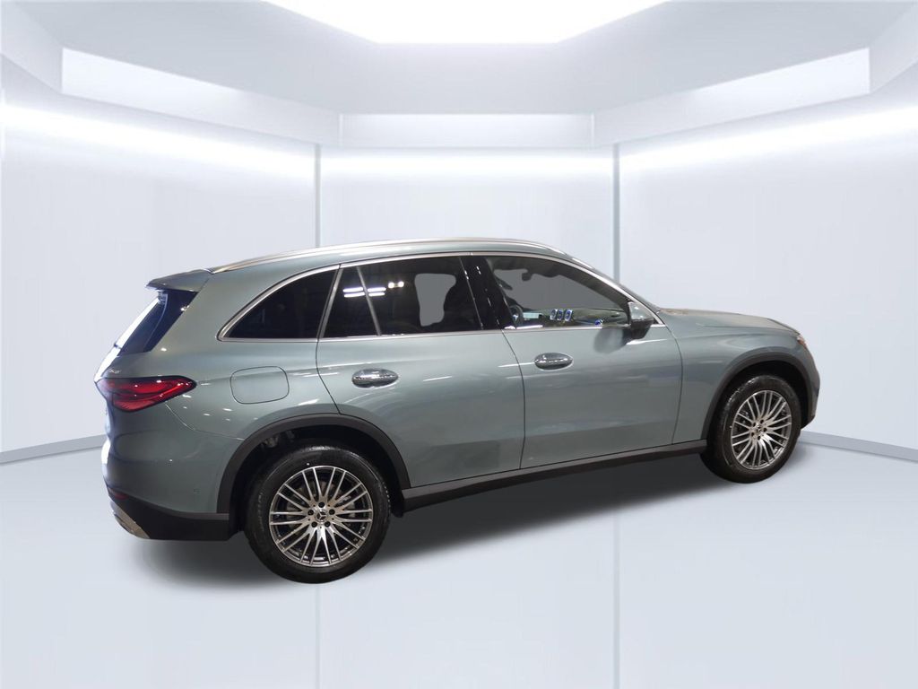 Thumbnail: 2026 Mercedes-Benz GLC - 6