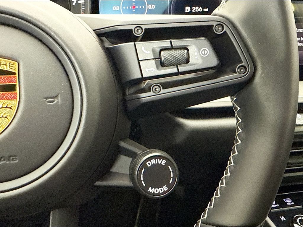 Thumbnail: 2024 Porsche 911 - 15