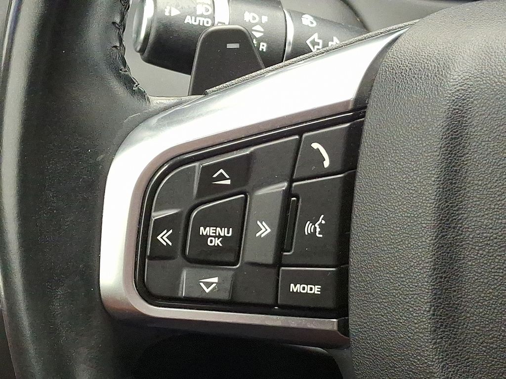 Thumbnail: 2016 Land Rover Discovery Sport - 24