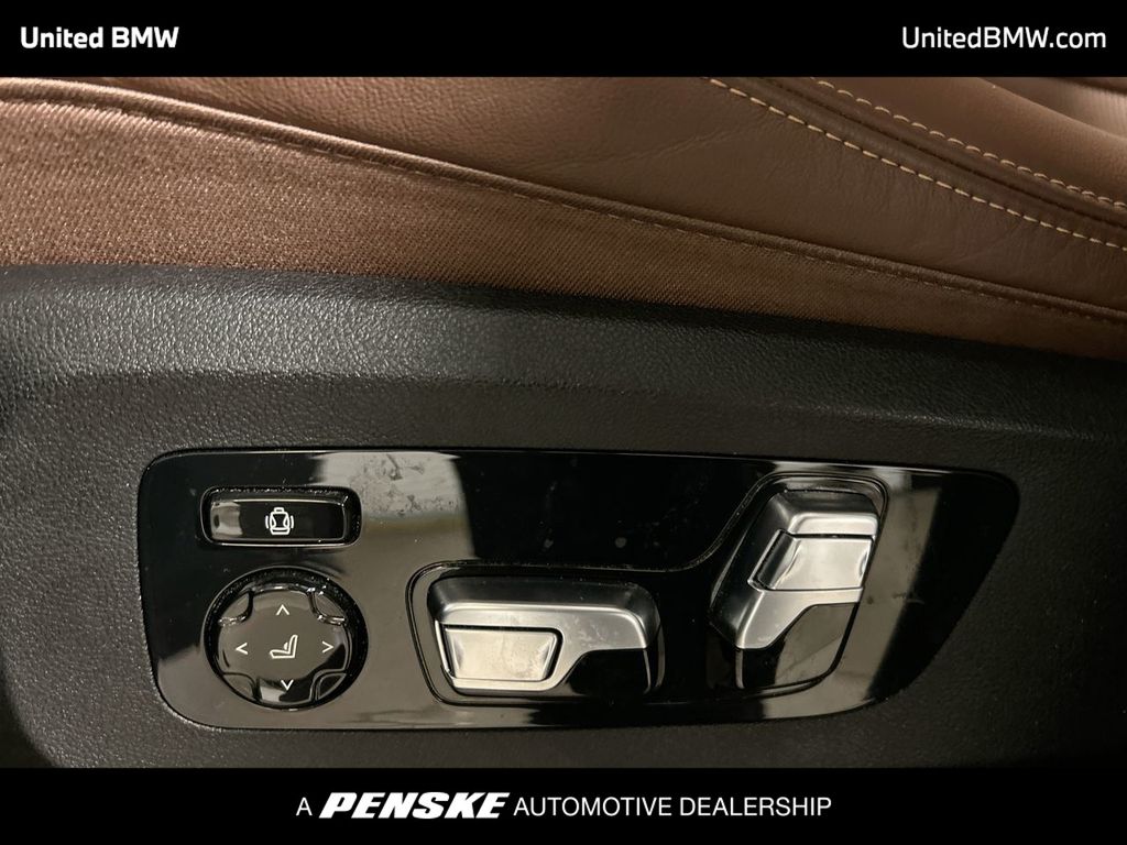 2023 BMW X7 xDrive40i 12