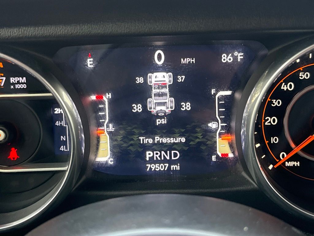 Used 2018 Red Jeep Unlimited Sahara image 22