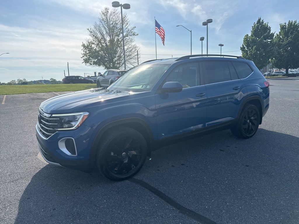 2025 Volkswagen Atlas 2.0T SE w/Technology Blue at Subaru and VW of Moon Township