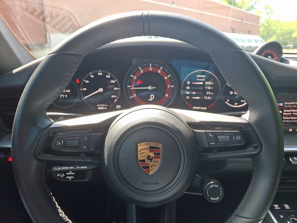 2022 Porsche 911 Carrera S 19