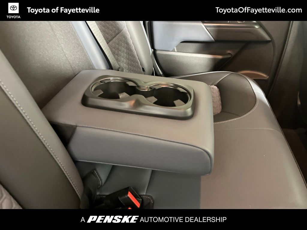 Thumbnail: 2021 Chevrolet Colorado - 9