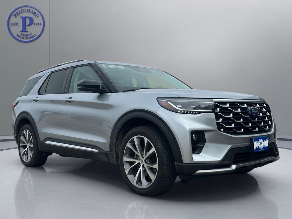 2025 Ford Explorer Platinum AWD