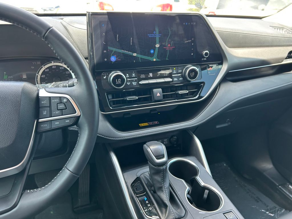 Used 2026 Toyota Highlander SUV