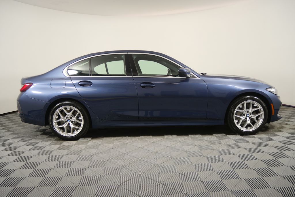 Thumbnail: 2026 BMW 3 Series - 2