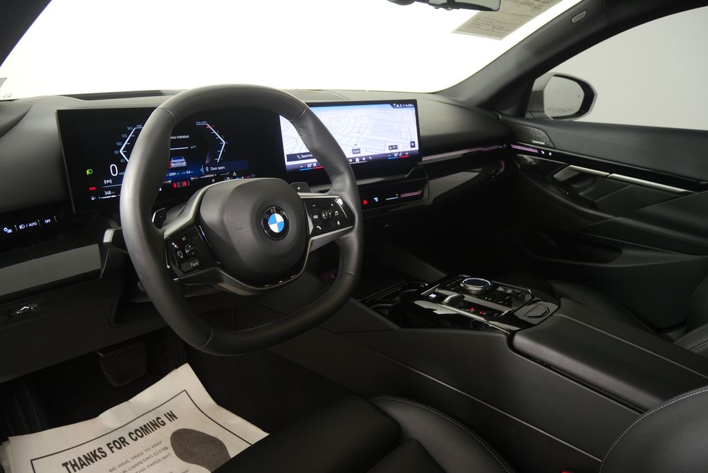 Thumbnail: 2025 BMW 5 Series - 10