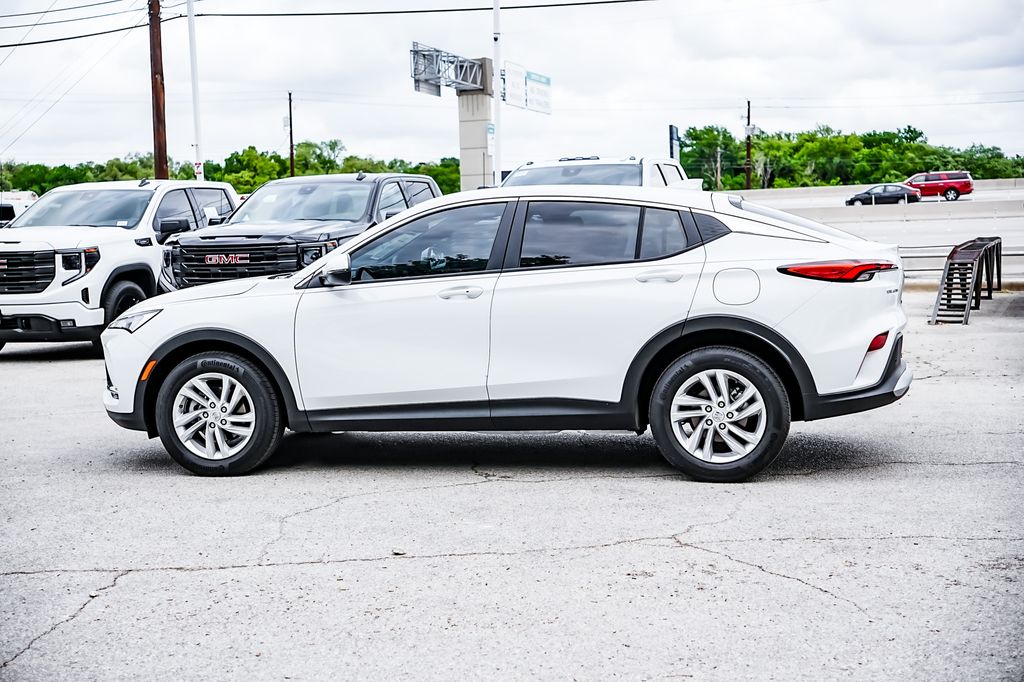 View vehicle photo 4